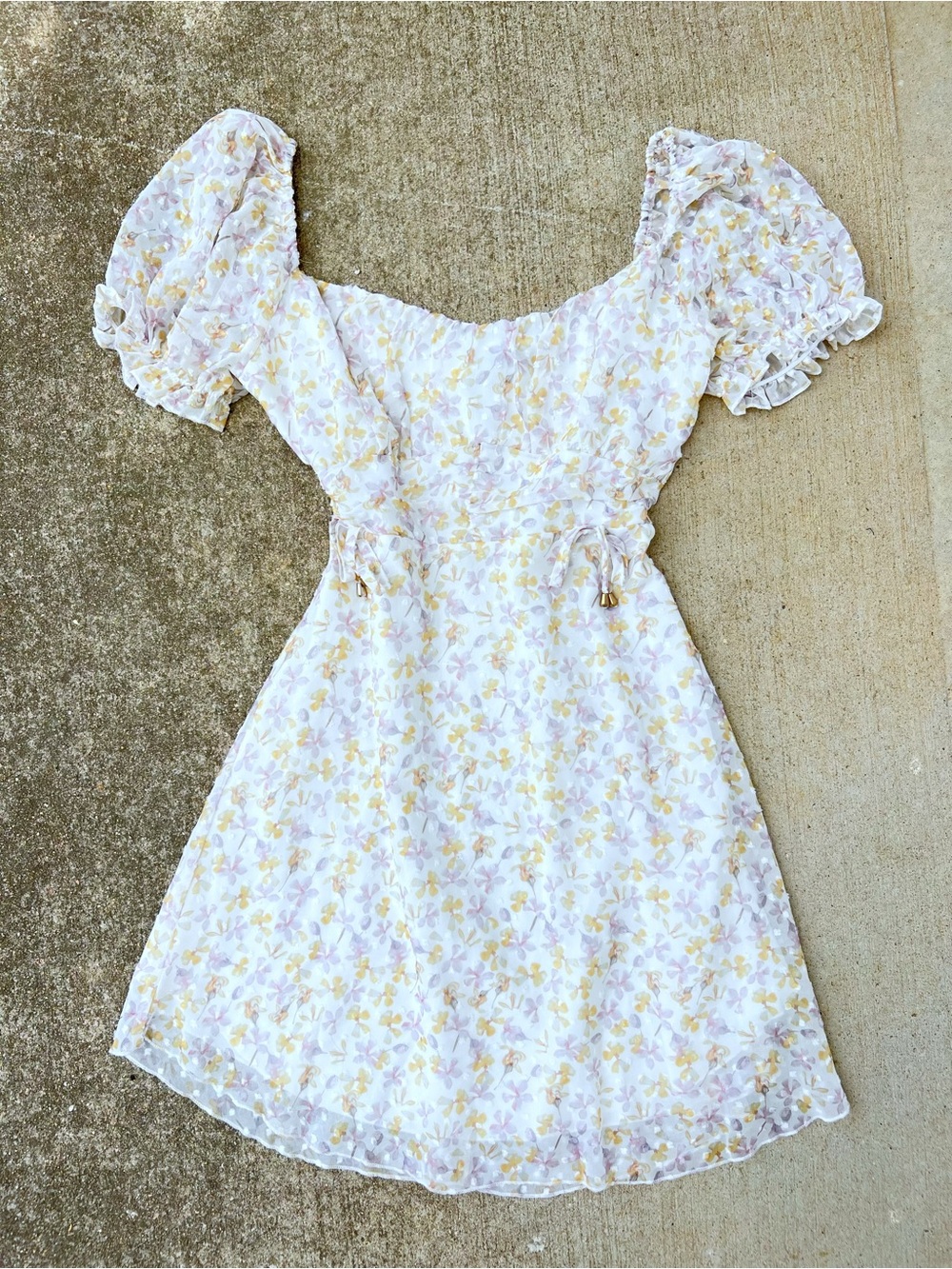 NWT Simplee Floral Puff Sleeve Mini Sweetheart Dress White Yellow Purple Small